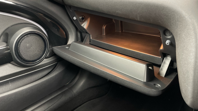 MINI Hatchback 1.5 Cooper Sport Premium 3dr Auto Petrol Hatchback